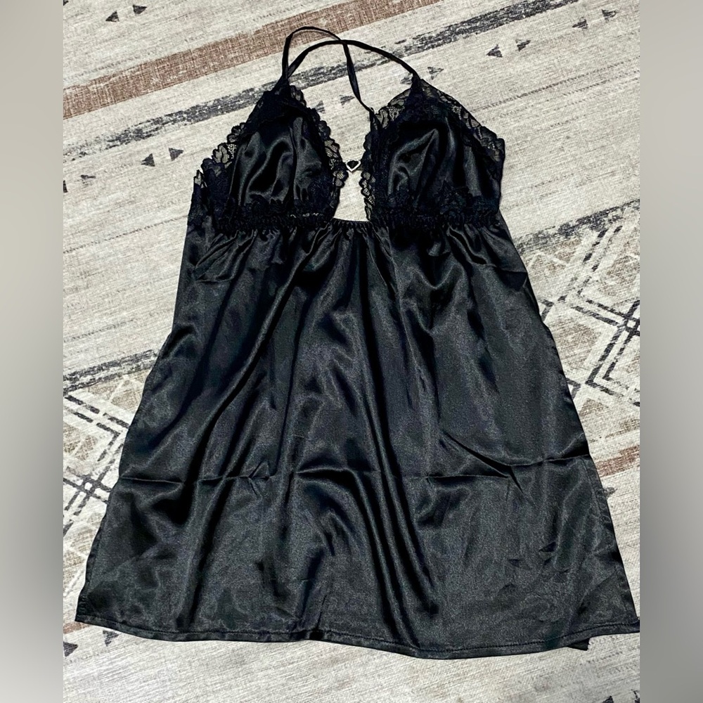 Elegant Black Lace Nightgown Size XL